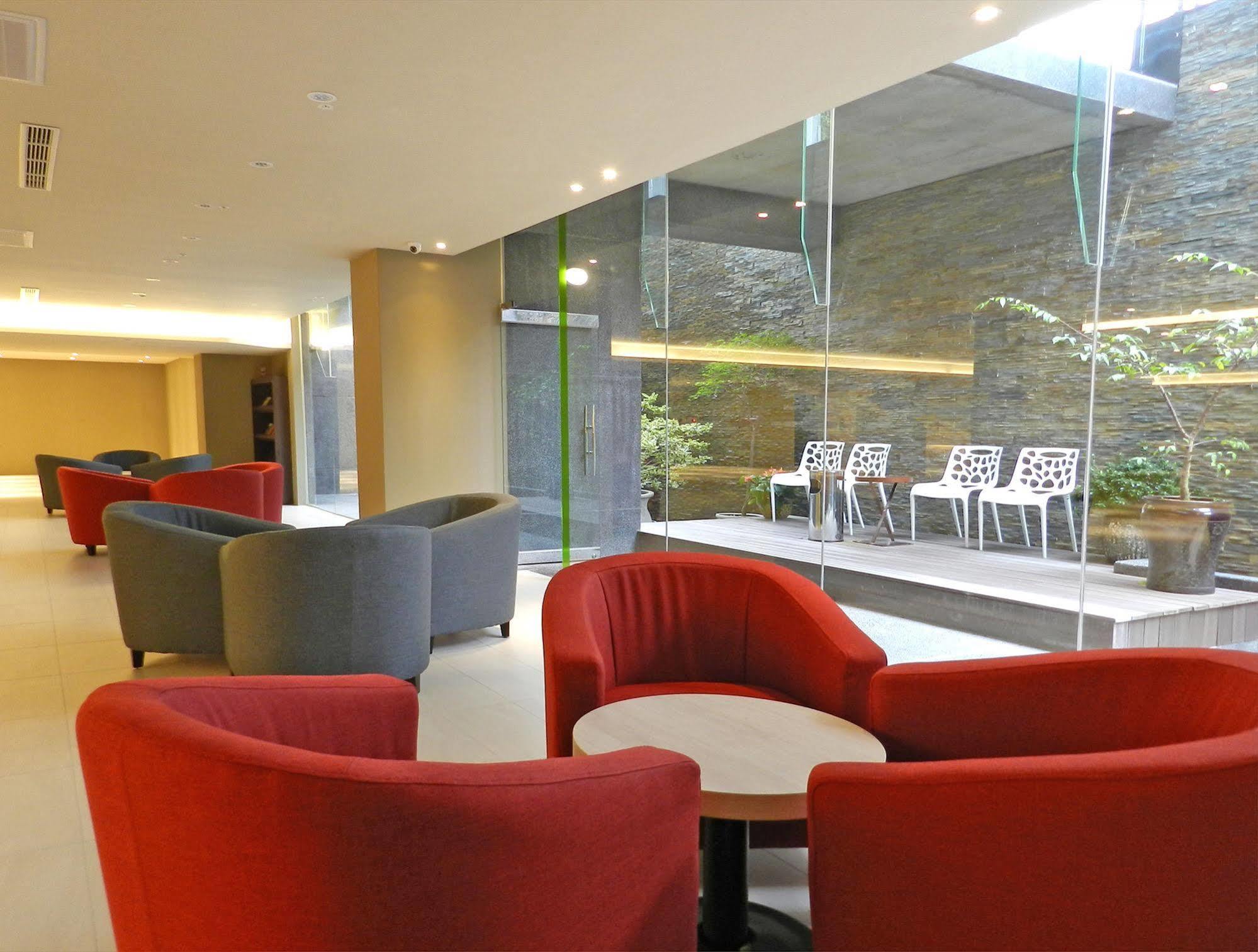ลุค รอยัล รีสอร์ต Hotel นครเจียอี้ ภายนอก รูปภาพ The interior of the lounge